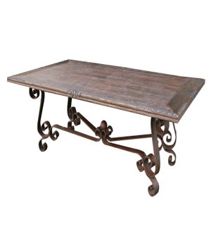 FORTALEZA DINING TABLE